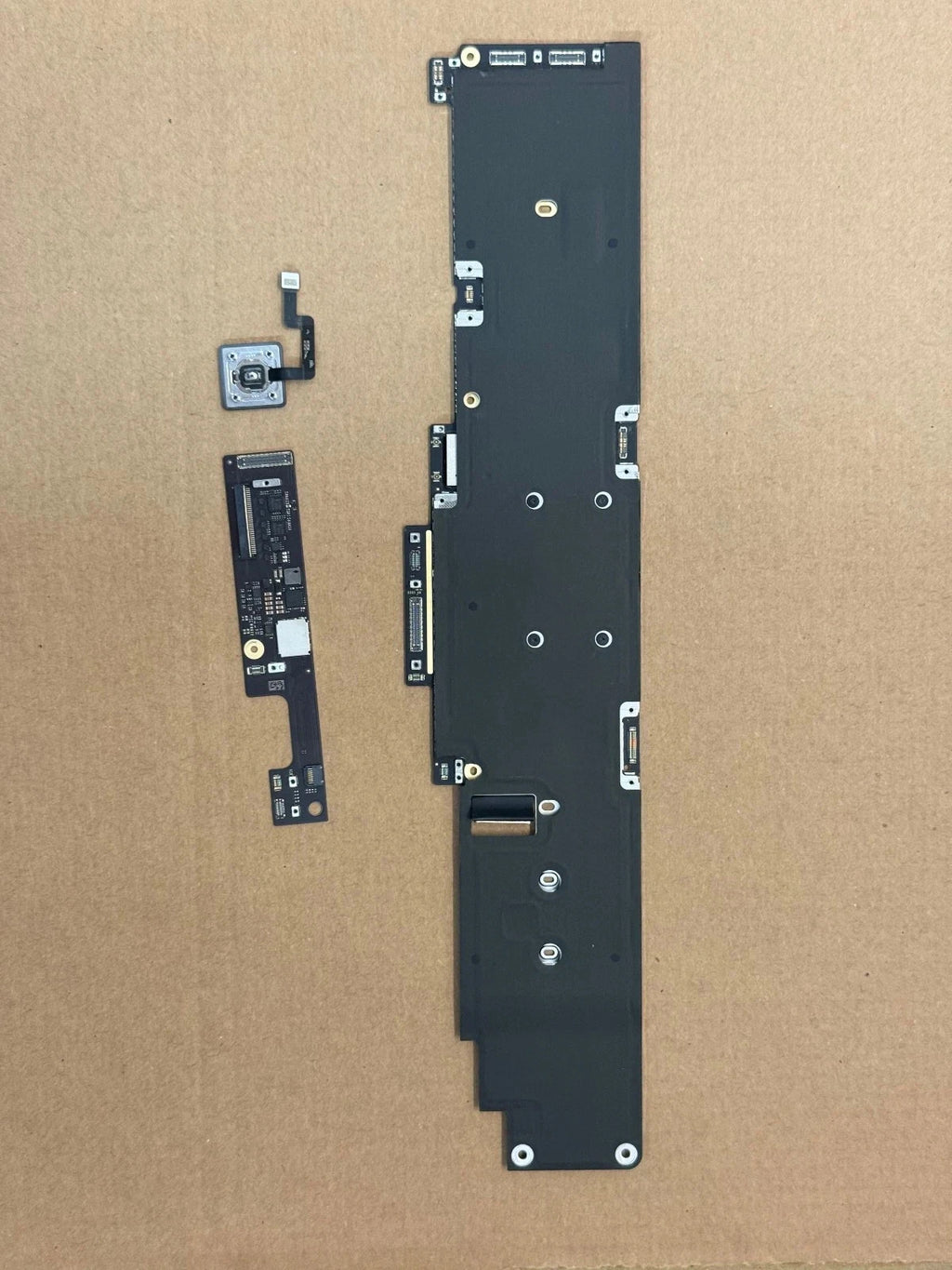 A2681 820-02536-A MacBook Air 13 2022 Logic Board  iCloud locked